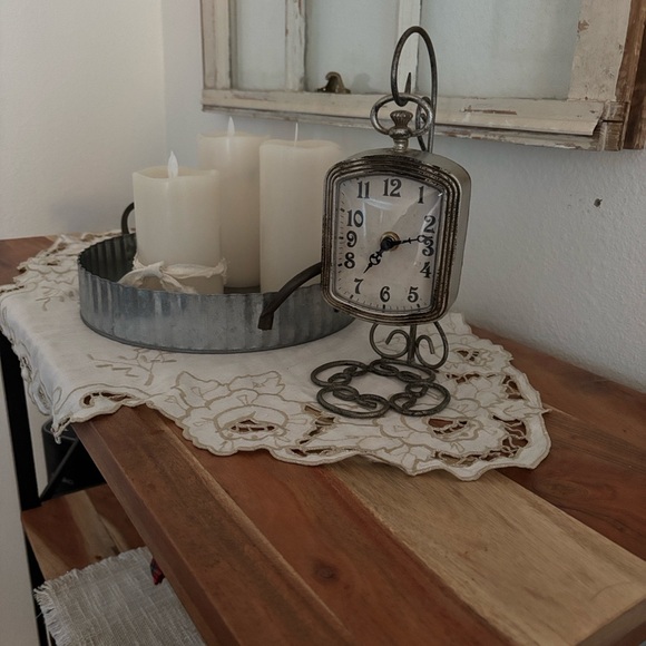 Table / Desk clock - Picture 2 of 8